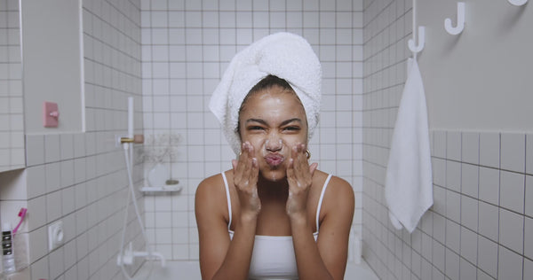 Moisturizing body washing